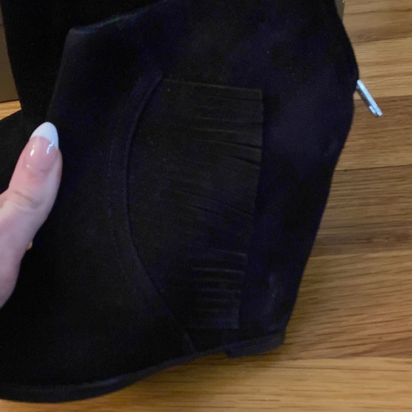 Ash Women’s Black Wedge Open Toe Heels With Fringe Size 37 - Picture 3 of 9